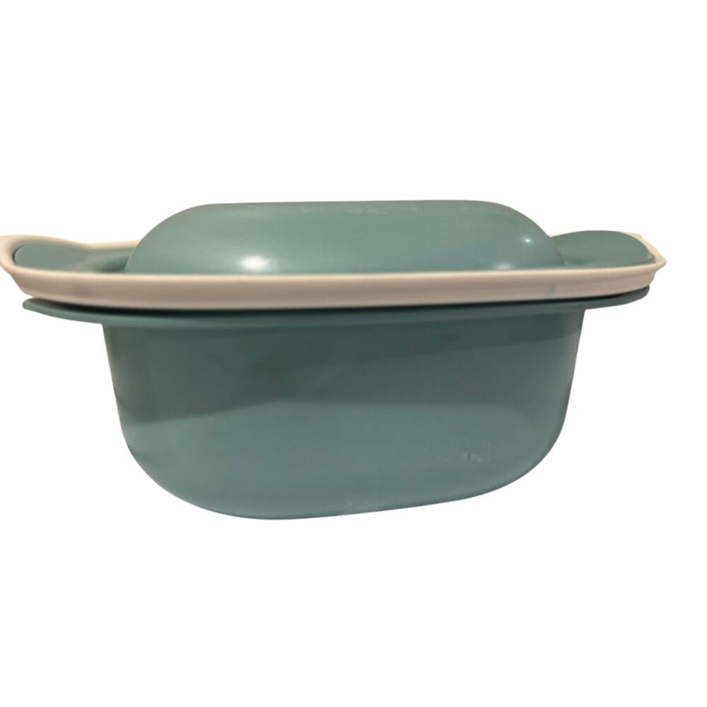 Tupperware Ultra Plus Aqua Oval Casserole Dish